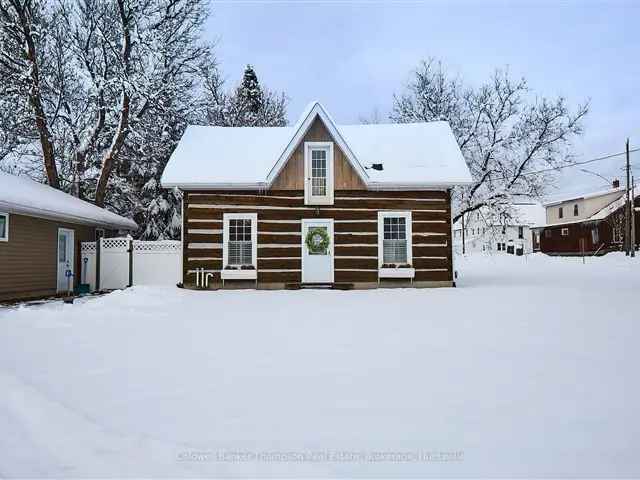 Charming 1892 Log Home Sprucedale 3 Beds 2 Baths