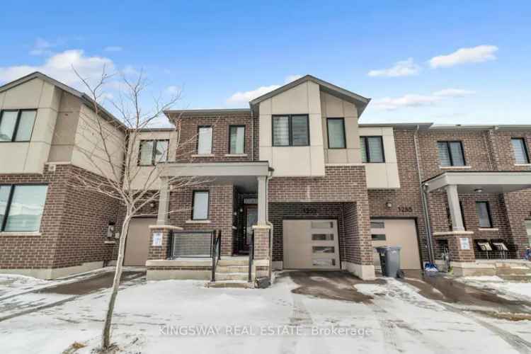 4 Bedroom Modern Executive Townhome in Milton