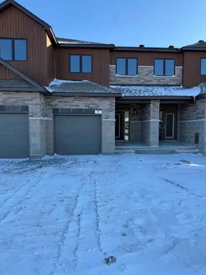 Rent New Townhome in Embrun with 3 Bedrooms and Modern Features