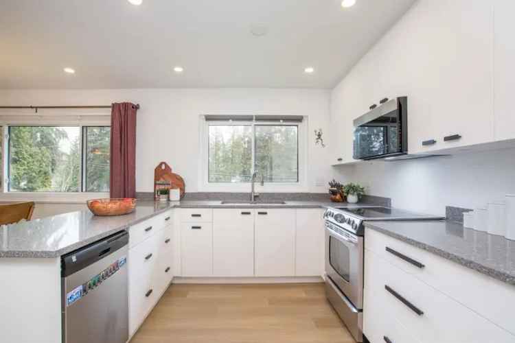 1671 Mountain Highway 5-Bedroom Family Home for Sale