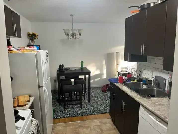 ROOM FOR RENT 735$/MONTH, 5 MINUTES FROM UNI