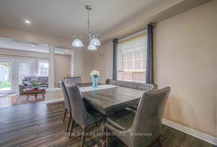 Family Home near 401 Highway