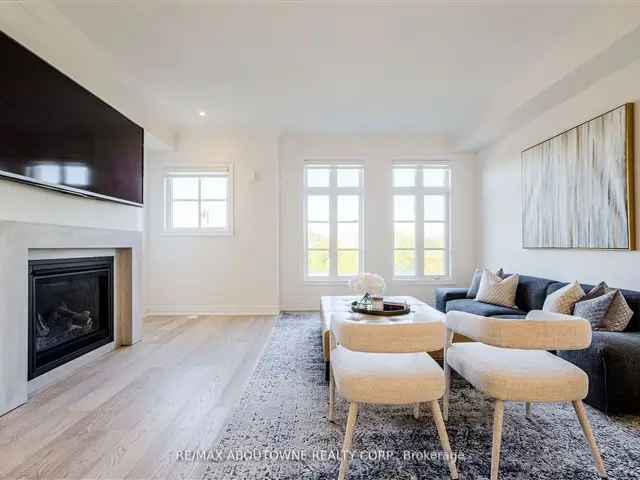 Stunning Sun Drenched Executive Townhome in Trafalgar Ridge