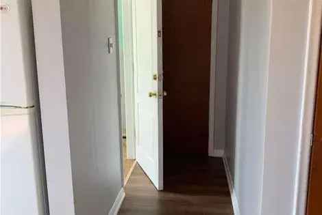 2 Bedroom Unit For Rent in Toronto