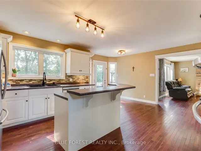 House For Sale in Thames Centre, Ontario