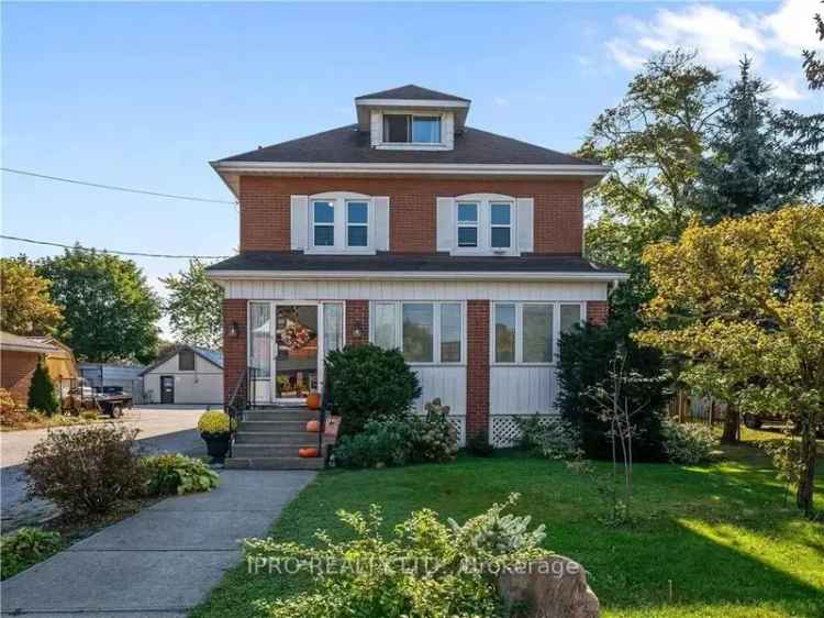 House For Sale in Ontario