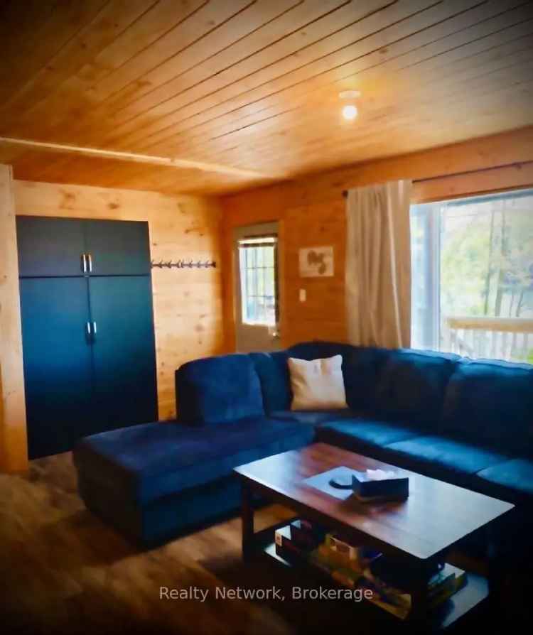 3 Bedroom Waterfront Cottage with Private Dock and Stunning Lake Views