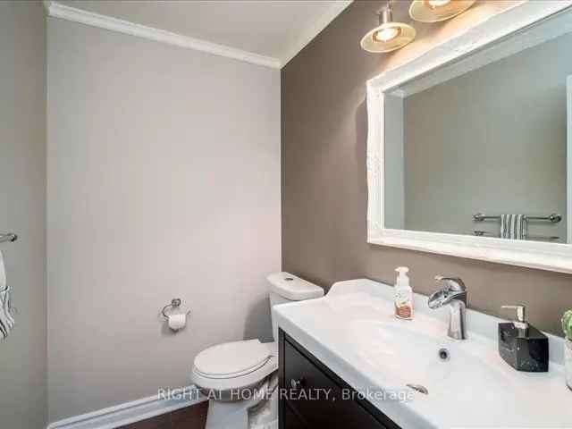 House For Sale in Pickering, Ontario