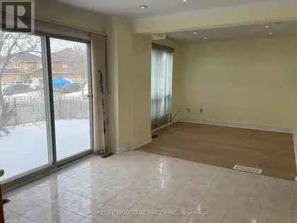 3 Bedroom 111m² Main Floor Apartment Toronto