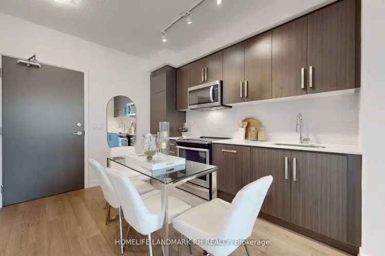 Luxurious 1 Bed Condo Yonge Finch Bright Spacious 9 Ceilings