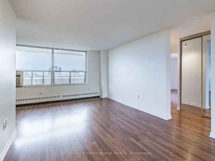 Condo For Sale in Mississauga, Ontario