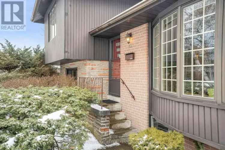 Clarkson Village 4-Level Side Split - 4 Beds, Finished Basement, Private Yard