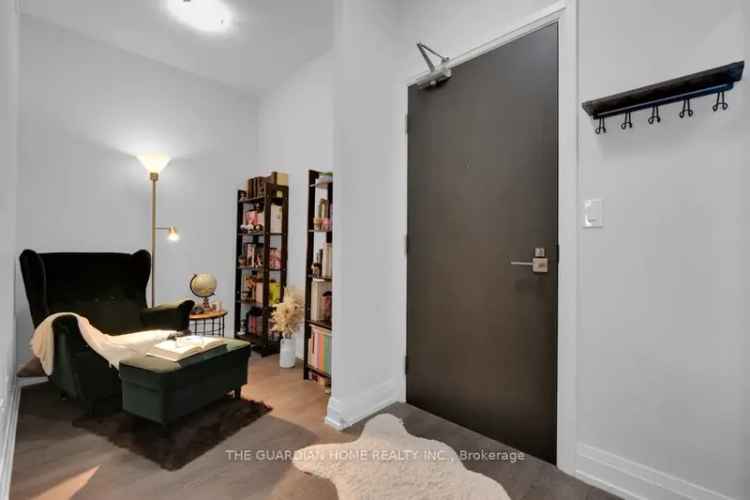 Centre Square Condo: 1 Bed + Den, Luxurious Amenities