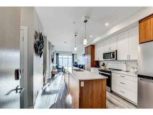 Condo For Sale In Scarboro, Calgary, Alberta