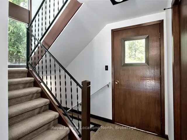 Blue Mountain Ski Chalet - 4BR 3BA - Walk to Slopes