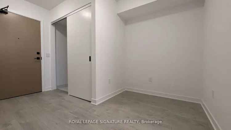 Rent Modern One Bedroom Apartment in Vibrant Neighborhood with Amenities