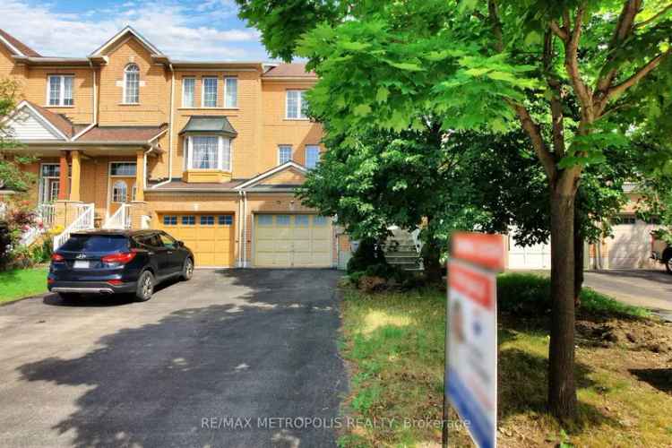 House For Sale in Mississauga, Ontario