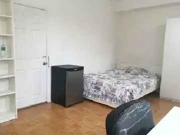 Big Room for Rent York University Village Near Finch West Subway