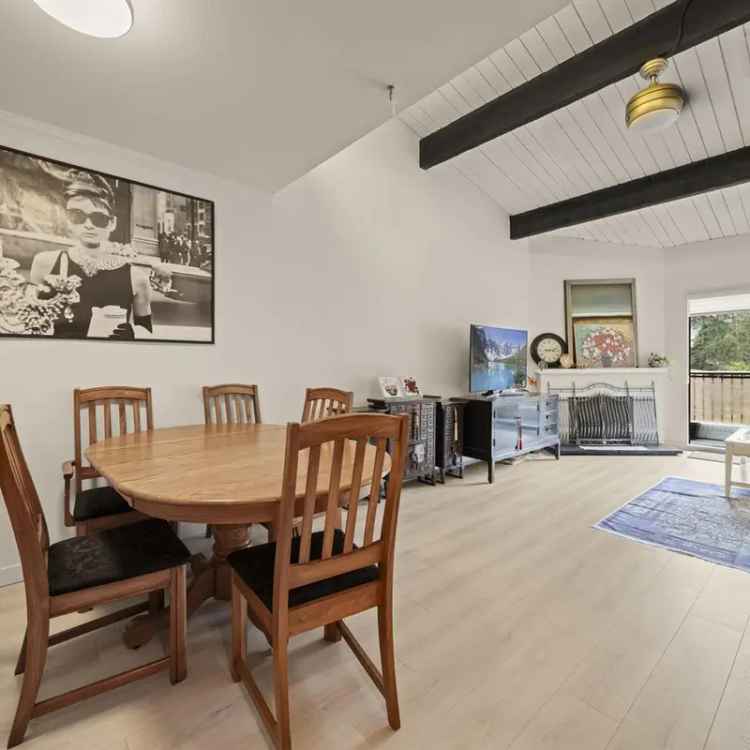 3-Bedroom Updated Condo near Skytrain and Lougheed Mall