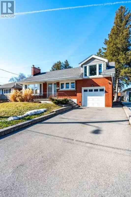 RE/MAX ESCARPMENT REALTY INC.