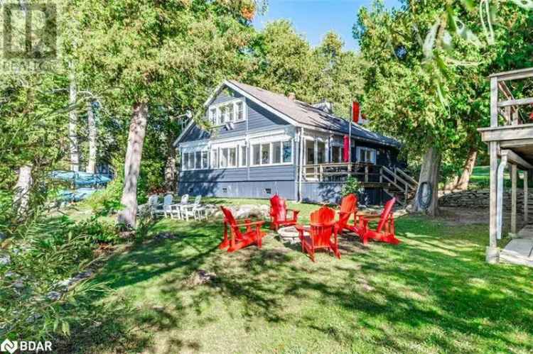 Stunning Waterfront Home on Lake Couchiching - 4 Beds, Boathouse, New Kitchen