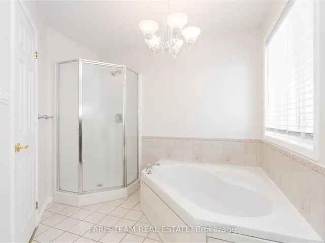 House For Sale in 25, Catherine Drive, Barrie, Ontario