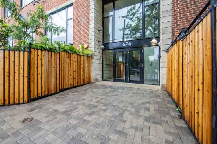 House For Sale in 676, Richmond Street West, Toronto, Ontario