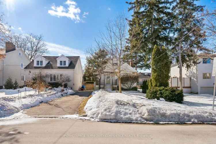 House For Sale in 10, Abbotsford Road, Toronto, Ontario