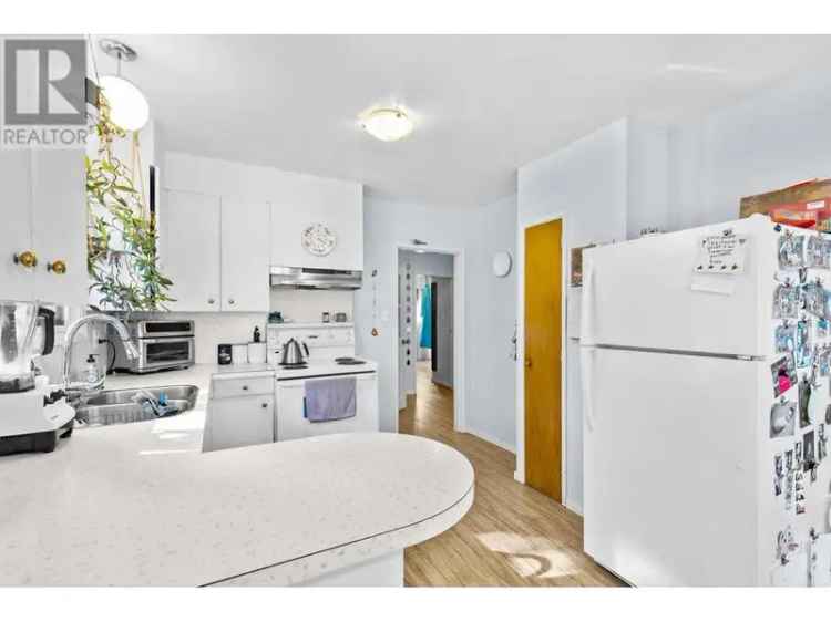 Fully Tenanted Triplex with 9 Bedrooms and Brand-New MUS Zoning