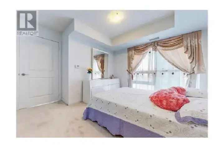 Luxury Furnished Clean Bedroom for rent to Couples or Females