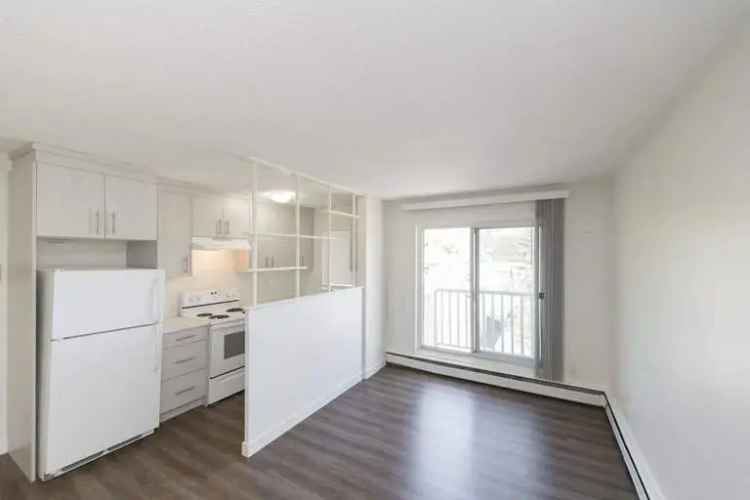 306 21 Avenue SW -  in Calgary