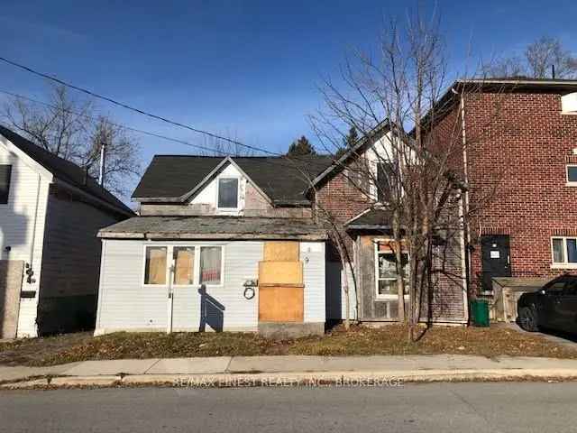 1890s Home Renovation Project Near Rideau Canal