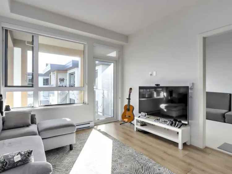 Modern 1-Bedroom Home in West Coquitlam with Amazing Amenities