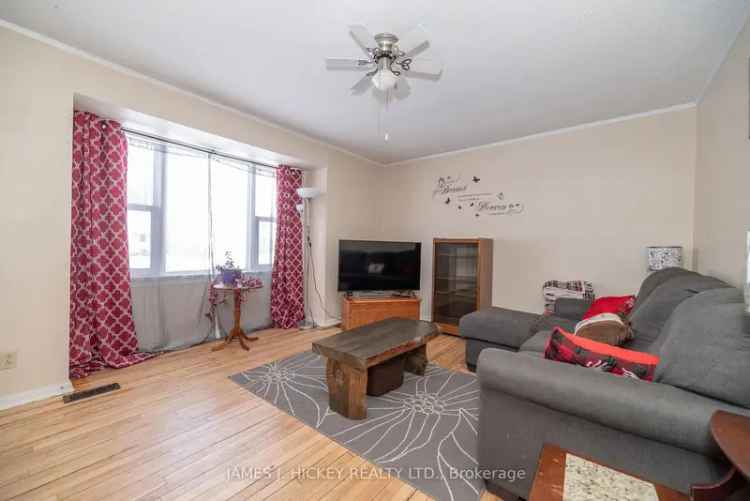 3 Bedroom 1.5 Storey Semi-Detached Home Close to Amenities