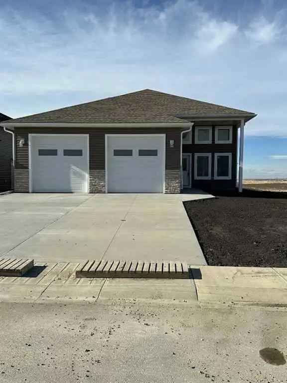 House For Rent in Olds, Alberta