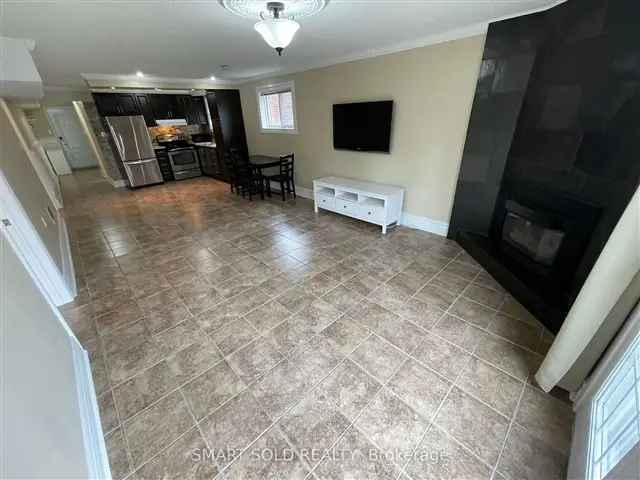 Renovated Basement Apartment Near Highways 401 403 427