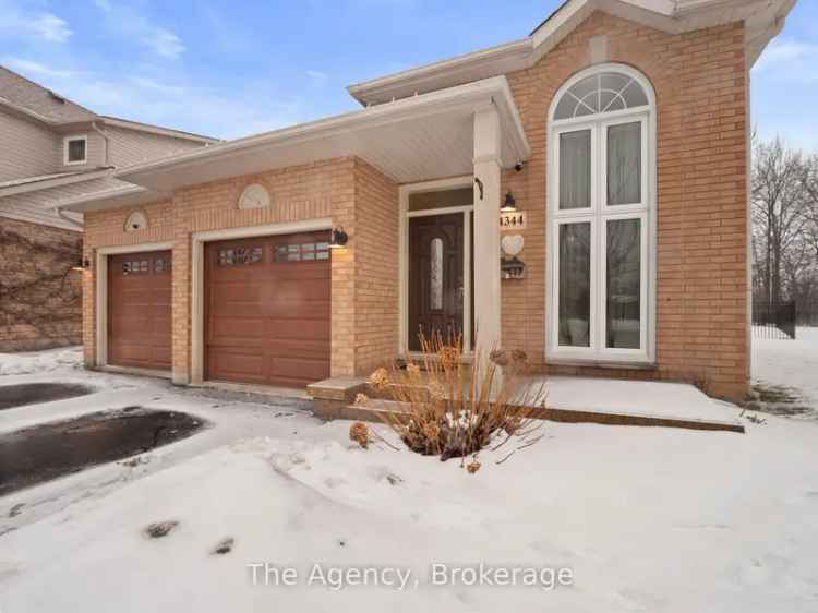 Buy House in Niagara Falls with Stunning Backyard and Pool