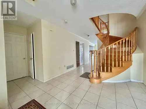 Spacious 4-Bedroom Family Home in Erin Mills Mississauga