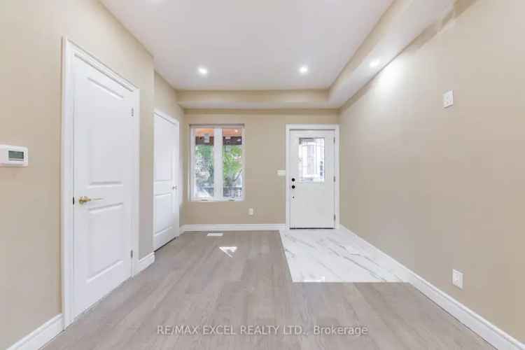 House For Sale in Toronto, Ontario