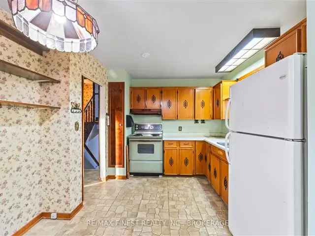 House For Sale in Kingston, Ontario